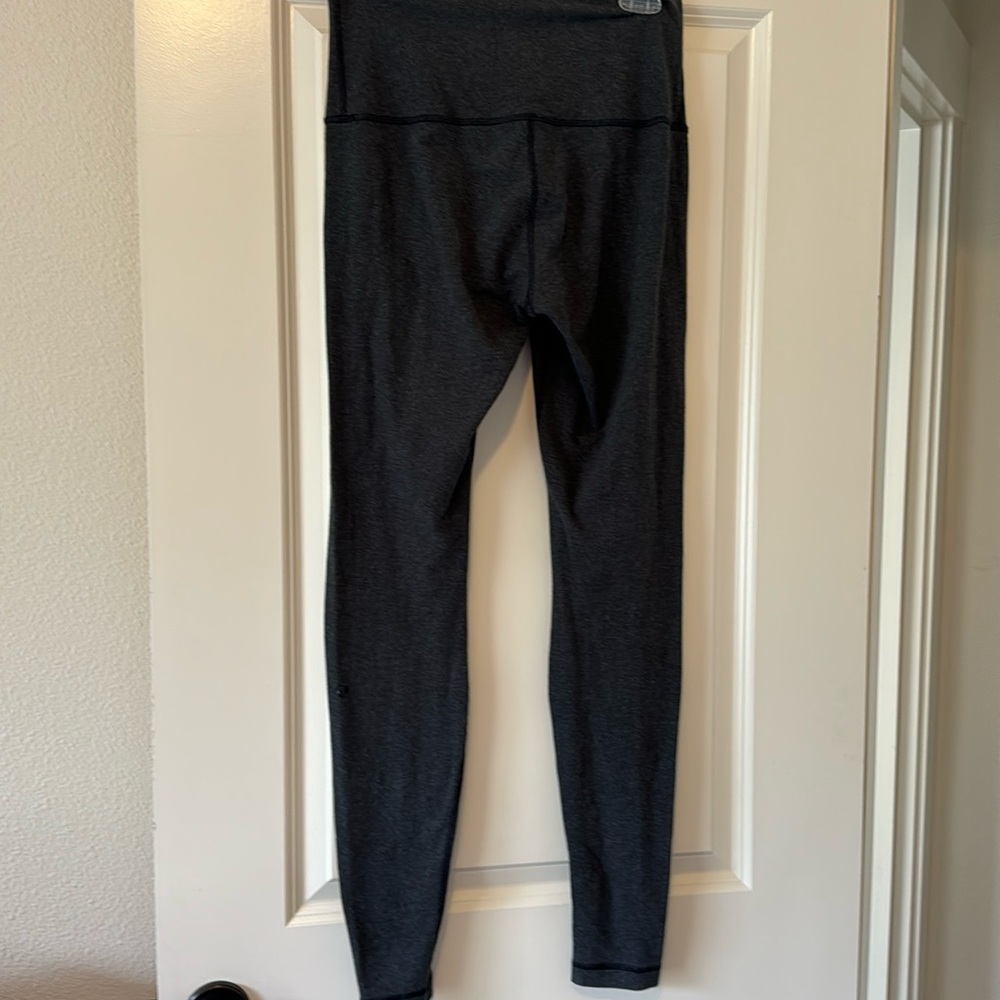 Lululemon leggings 29 inches long high waisted. EUC. No pilling. Sz 8